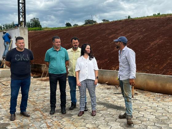 Poder Legislativo visita obras do Roque Scarano 