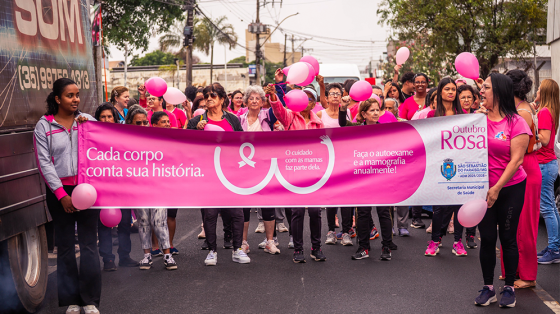 Caminhada do Outubro Rosa colore as ruas de Paraíso